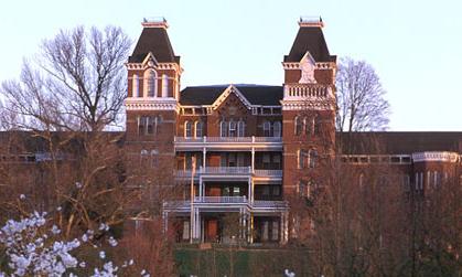 Exterior of Lin Hall on the Athens Campus